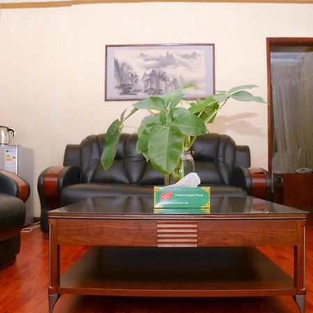 Fang Fang Hotel Кампала Екстер'єр фото