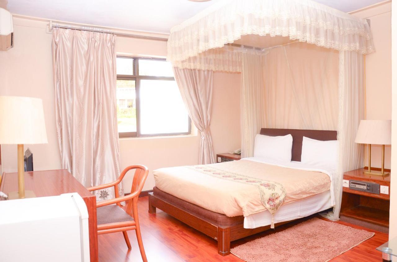 Fang Fang Hotel Кампала Екстер'єр фото