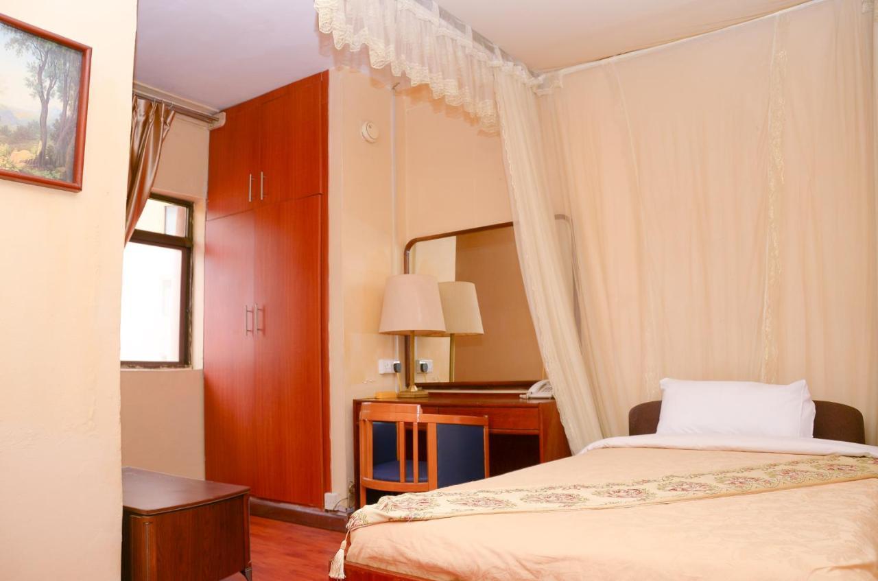 Fang Fang Hotel Кампала Екстер'єр фото